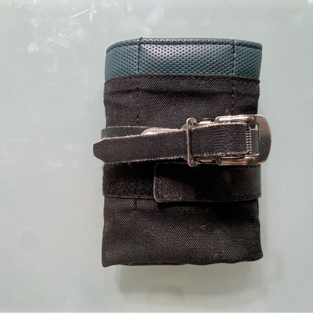 VéloColour Tool Roll for Cycling (saddle bag)